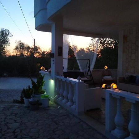 Villa Lilla Остуни Екстериор снимка